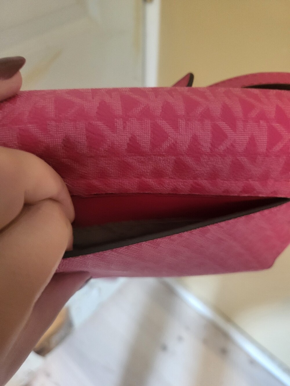 Euc Michael Kors Hot Pink Signature Crossbody with Gold Hardware - Picture 6 of 14